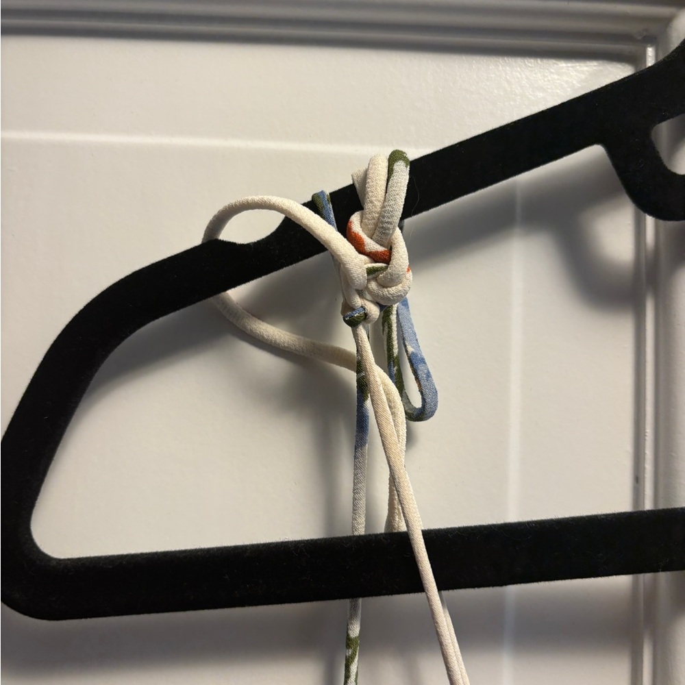 Reformation floral Dress size 0 - Picture 6 of 8